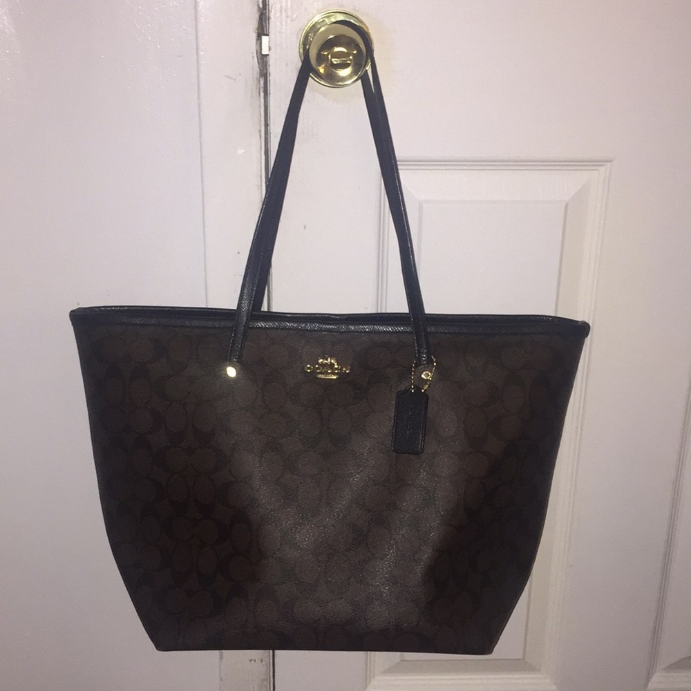 Coach Tote Black and Brown Signature